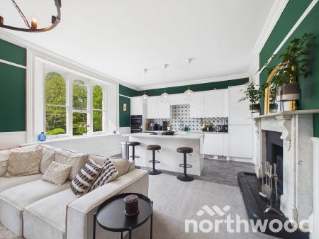 3 bedroom Flat for sale in The Grove, Pluckley, TN27