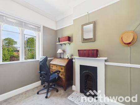 3 bedroom Flat for sale in The Grove, Pluckley, TN27