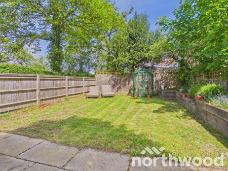 3 bedroom Flat for sale in The Grove, Pluckley, TN27