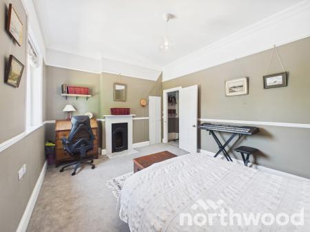 3 bedroom Flat for sale in The Grove, Pluckley, TN27