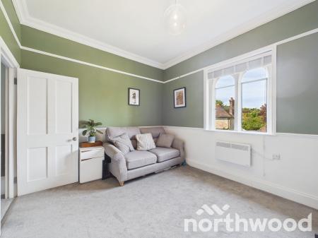 3 bedroom Flat for sale in The Grove, Pluckley, TN27