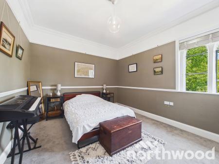 3 bedroom Flat for sale in The Grove, Pluckley, TN27