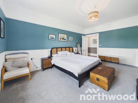 3 bedroom Flat for sale in The Grove, Pluckley, TN27