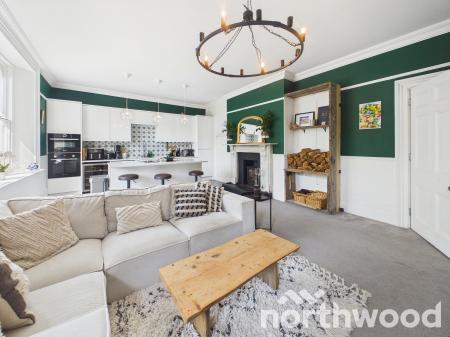 3 bedroom Flat for sale in The Grove, Pluckley, TN27