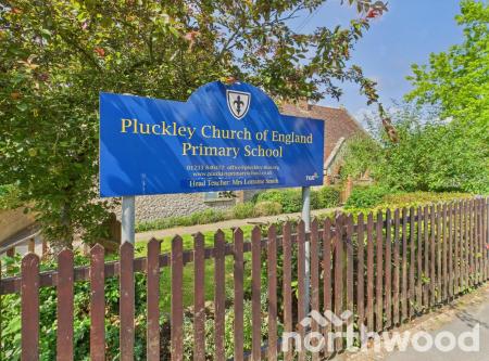 3 bedroom Flat for sale in The Grove, Pluckley, TN27