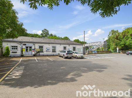 3 bedroom Flat for sale in The Grove, Pluckley, TN27