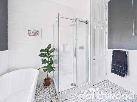 3 bedroom Flat for sale in The Grove, Pluckley, TN27