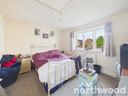 2 bedroom Terraced House for sale in Manor House Drive, Ashford, TN23