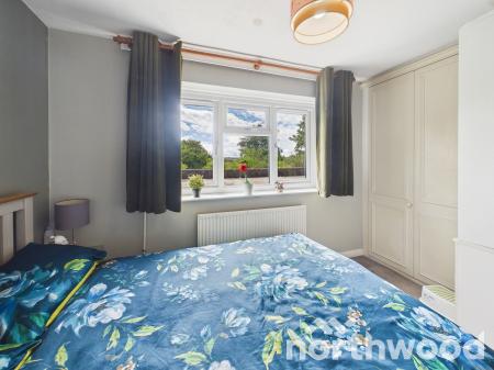 6 bedroom Detached house for sale in Faversham Road, Boughton Aluph, TN25