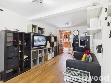 6 bedroom Detached house for sale in Faversham Road, Boughton Aluph, TN25