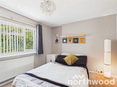 6 bedroom Detached house for sale in Faversham Road, Boughton Aluph, TN25