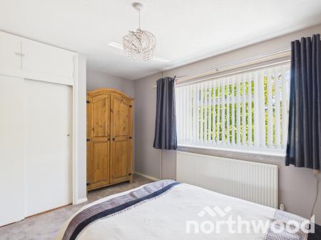 6 bedroom Detached house for sale in Faversham Road, Boughton Aluph, TN25