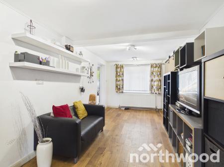 6 bedroom Detached house for sale in Faversham Road, Boughton Aluph, TN25