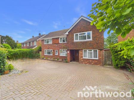 Faversham Road, Boughton Aluph, TN25