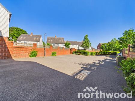 2 bedroom Terraced House for sale in John Coates Lane, Repton Park, Ashford, TN23