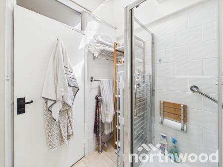 3 bedroom Semi-detached house for sale in The Street, Great Chart, TN23