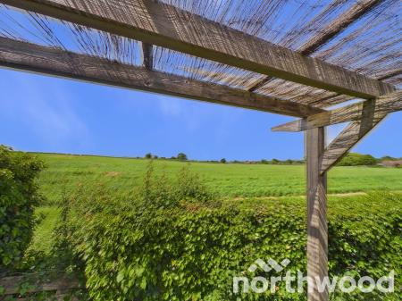 3 bedroom Semi-detached house for sale in The Street, Great Chart, TN23