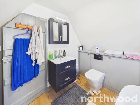 3 bedroom Semi-detached house for sale in The Street, Great Chart, TN23