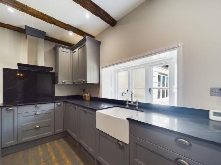 3 bedroom Terraced House to let in The Street, Egerton, TN27