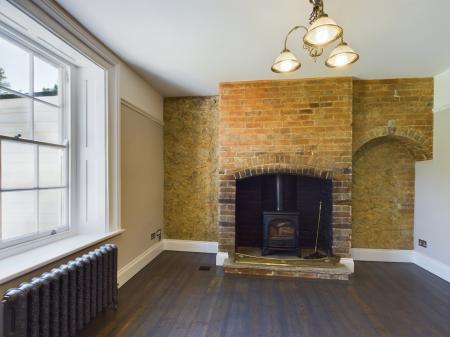 2 bedroom Terraced House to let in The Street, Egerton, TN27