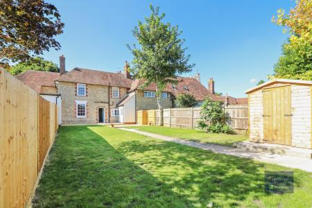 2 bedroom Terraced House to let in The Street, Egerton, TN27