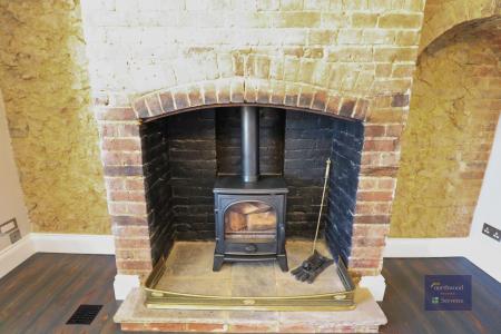 2 bedroom Terraced House to let in The Street, Egerton, TN27