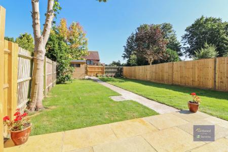 2 bedroom Terraced House to let in The Street, Egerton, TN27