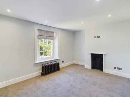 2 bedroom Terraced House to let in The Street, Egerton, TN27