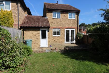 3 bedroom Detached house to let in Drake Road, South Willesborough, Ashford, TN24