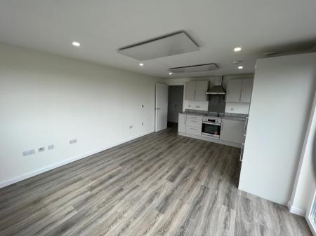 2 bedroom Flat to let in New Town Road, New Town, Ashford, TN24