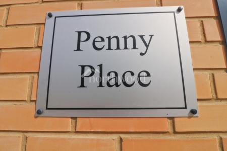 2 bedroom Flat to let in New Town Road, New Town, Ashford, TN24