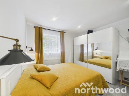 3 bedroom Terraced House for sale in Oak Tree Road, Ashford, TN23
