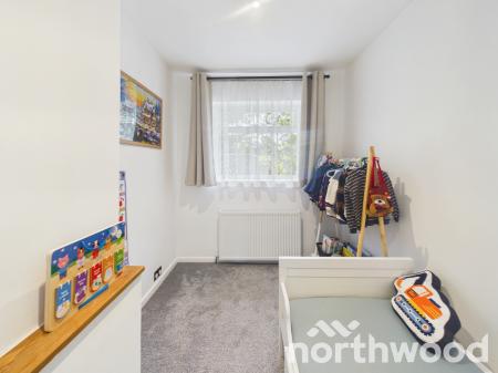 3 bedroom Terraced House for sale in Oak Tree Road, Ashford, TN23