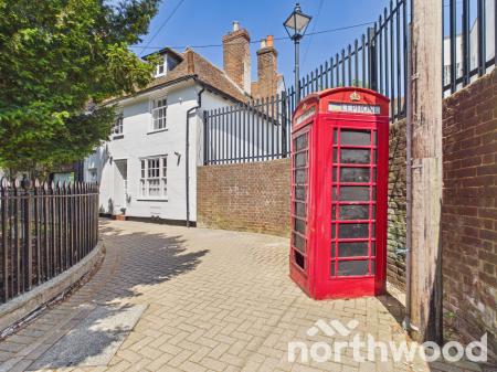 1 bedroom Ground floor flat for sale in Ashdale Place, Churchyard, Ashford, TN23