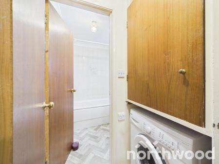 1 bedroom Ground floor flat for sale in Ashdale Place, Churchyard, Ashford, TN23