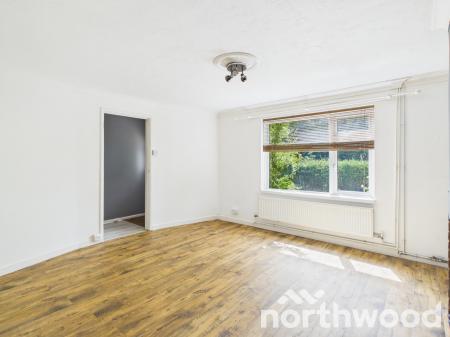 3 bedroom End of terrace house to let in Oak Tree Road, Ashford, TN23