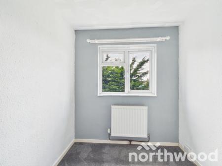 3 bedroom End of terrace house to let in Oak Tree Road, Ashford, TN23