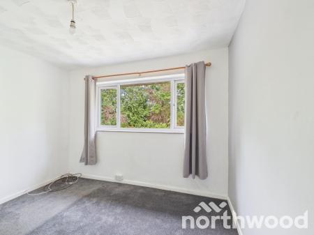 3 bedroom End of terrace house to let in Oak Tree Road, Ashford, TN23