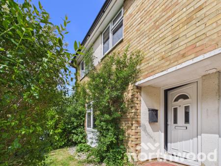 3 bedroom End of terrace house to let in Oak Tree Road, Ashford, TN23