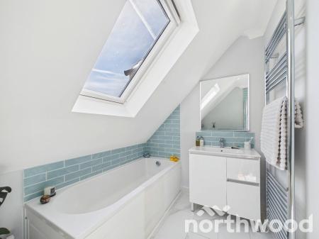 4 bedroom Detached house for sale in The Hamlet, Chilmington Green, Ashford, TN23