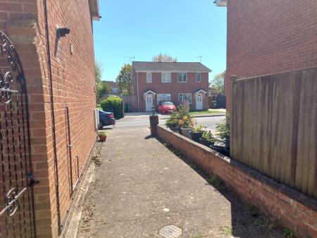2 bedroom Semi-detached house to let in Firs Lane, Cheriton, Cheriton, CT19