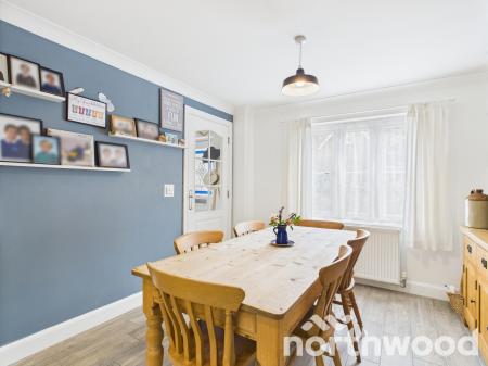 4 bedroom Detached house for sale in Green Fields Lane, Singleton, Ashford, TN23