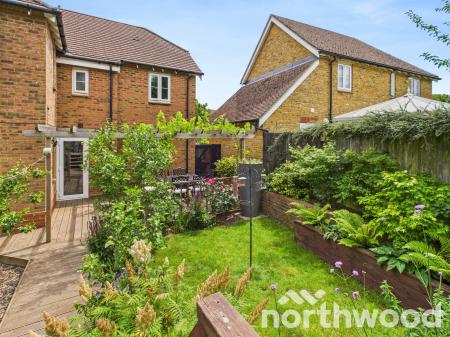 4 bedroom Detached house for sale in Green Fields Lane, Singleton, Ashford, TN23