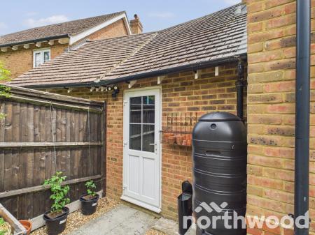 4 bedroom Detached house for sale in Green Fields Lane, Singleton, Ashford, TN23
