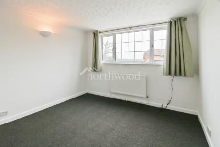 5 bedroom Detached house to let in Swan Lane, Sellindge, TN25