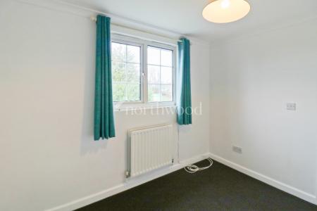 5 bedroom Detached house to let in Swan Lane, Sellindge, TN25