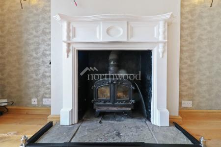 5 bedroom Detached house to let in Swan Lane, Sellindge, TN25