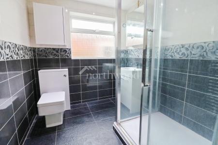 5 bedroom Detached house to let in Swan Lane, Sellindge, TN25