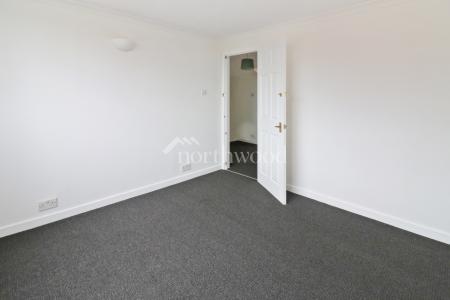 5 bedroom Detached house to let in Swan Lane, Sellindge, TN25