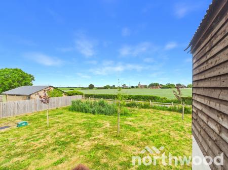 4 bedroom Flat for sale in School Road, Romney Marsh, TN29